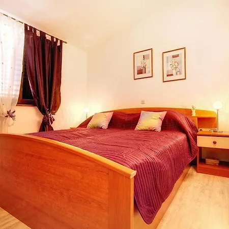 Apartment Karsiole *