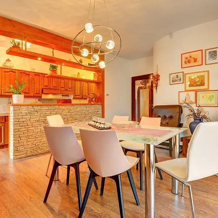 Apartment Karsiole *